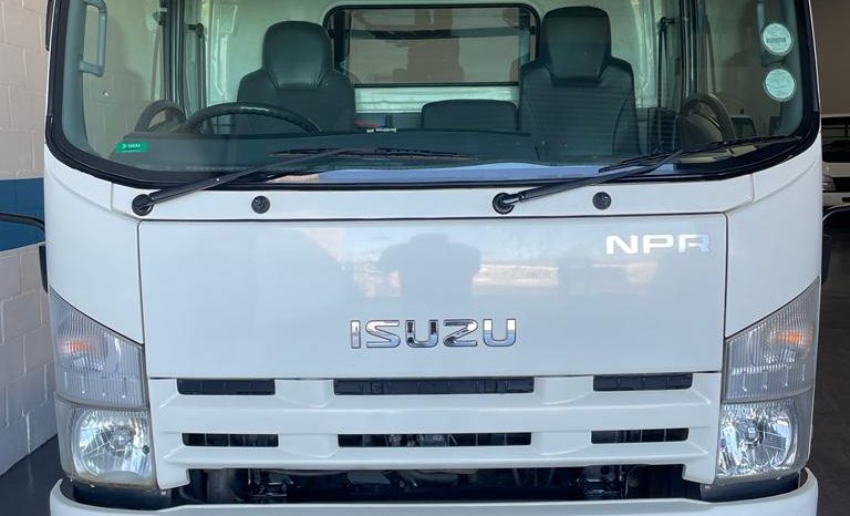 2017 Isuzu NPR 400 full