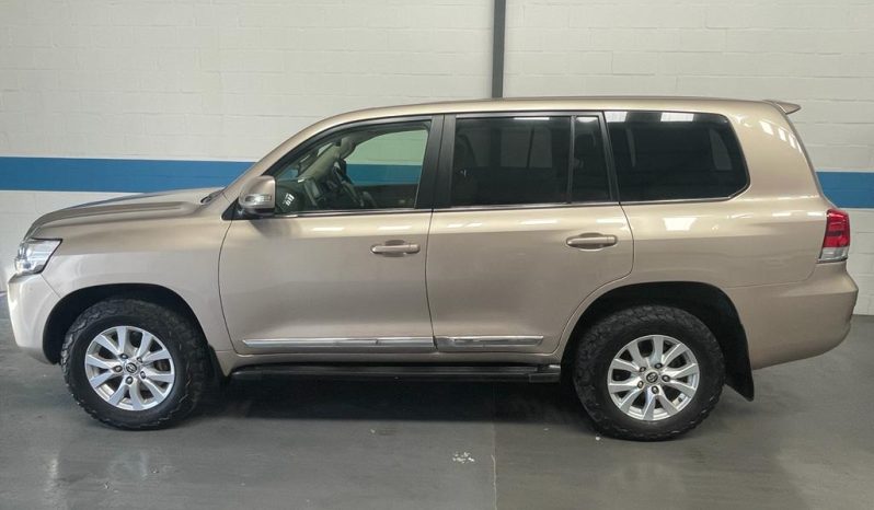 2017 Toyota Land Cruiser VX200 4.5 V8 full