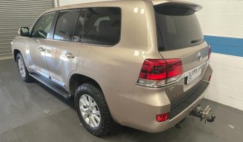 2017 Toyota Land Cruiser VX200 4.5 V8 full
