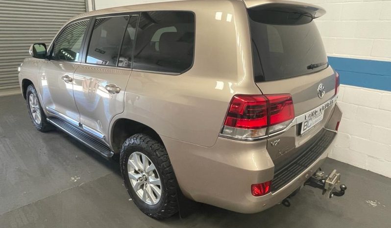 2017 Toyota Land Cruiser VX200 4.5 V8 full