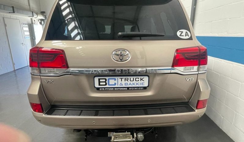 2017 Toyota Land Cruiser VX200 4.5 V8 full