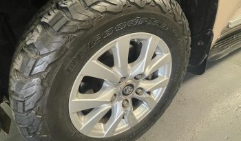 2017 Toyota Land Cruiser VX200 4.5 V8 full