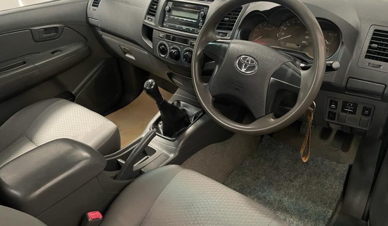 2013 Toyota Hilux 2.5 D4D SRX P/U S/C full