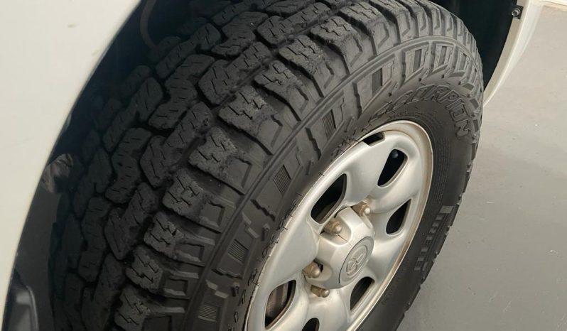 2013 Toyota Hilux 2.5 D4D SRX P/U S/C full